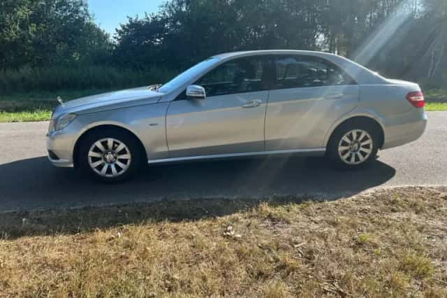 Mercedes-Benz E-Klasse (2010) thumbnail 4