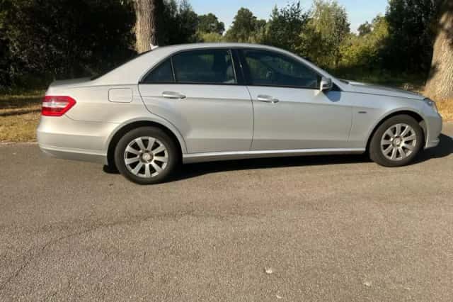 Mercedes-Benz E-Klasse (2010) thumbnail 5