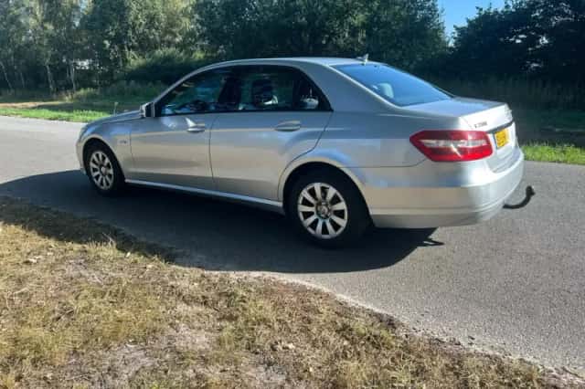 Mercedes-Benz E-Klasse (2010) thumbnail 6