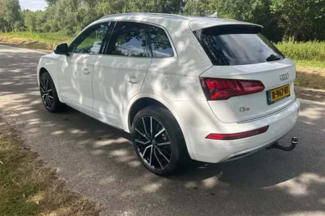 Audi Q5 (2018) thumbnail 3