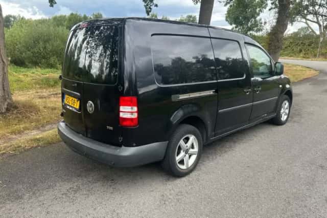 Volkswagen Caddy (2012) thumbnail 2