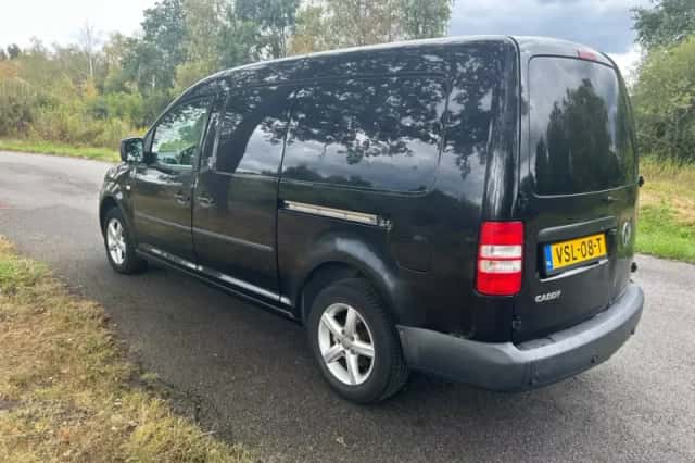 Volkswagen Caddy (2012) thumbnail 3