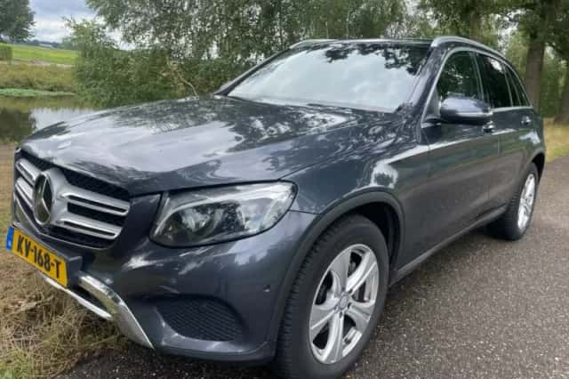 Mercedes-Benz GLC-Klasse (2016) thumbnail 2