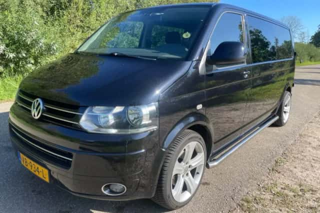 Volkswagen Transporter (2013) thumbnail 1