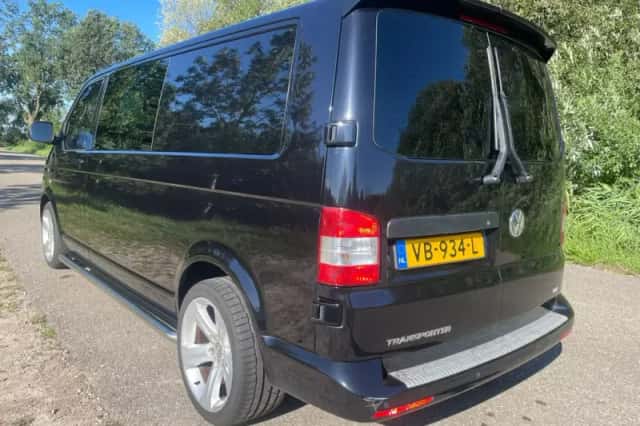 Volkswagen Transporter (2013) thumbnail 3