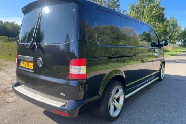 Volkswagen Transporter (2013) thumbnail 4
