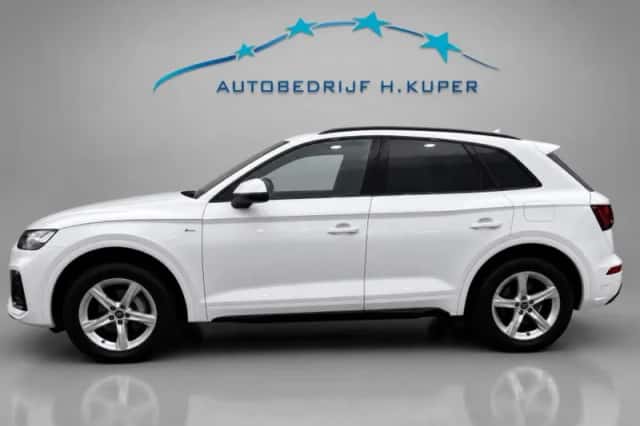 Audi Q5 (2024) thumbnail 3