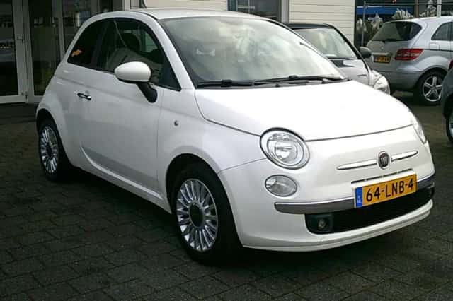 Fiat 500 (2008) thumbnail 2
