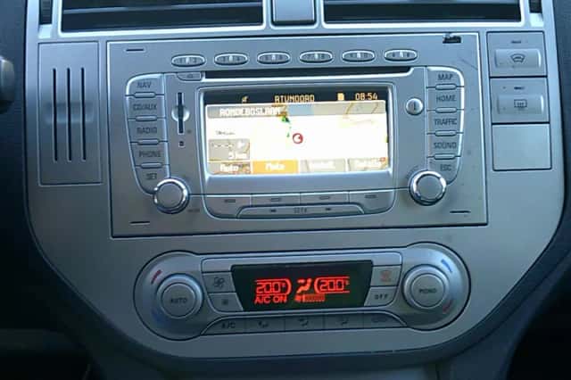 Ford C-Max (2010) thumbnail 6