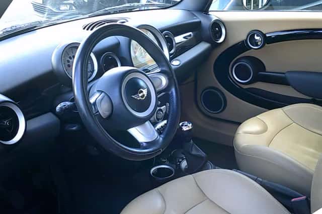 MINI Cooper (2009) thumbnail 5