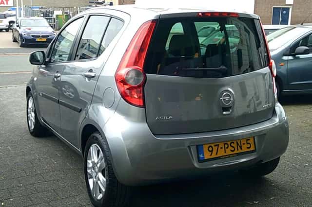 Opel Agila (2011) thumbnail 4
