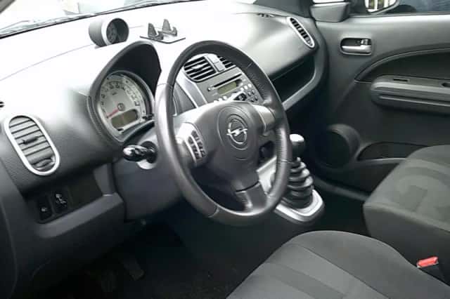 Opel Agila (2011) thumbnail 6