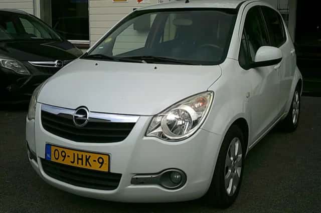 Opel Agila (2009) thumbnail 1