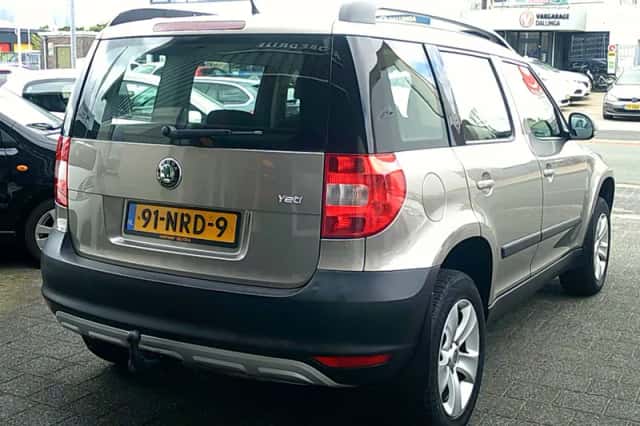 Škoda Yeti (2010) thumbnail 3