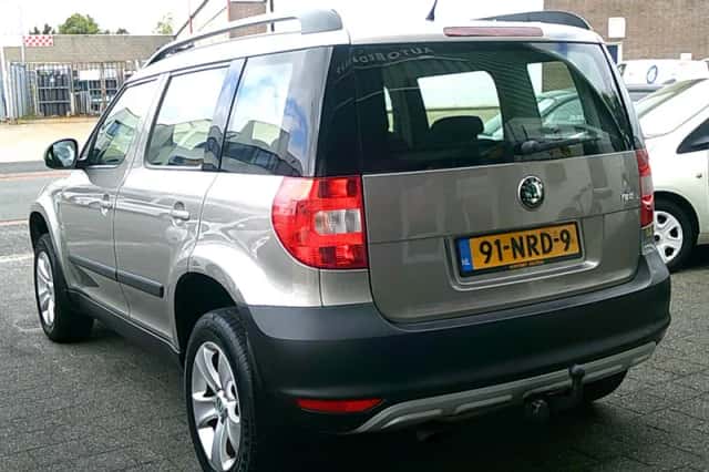 Škoda Yeti (2010) thumbnail 4