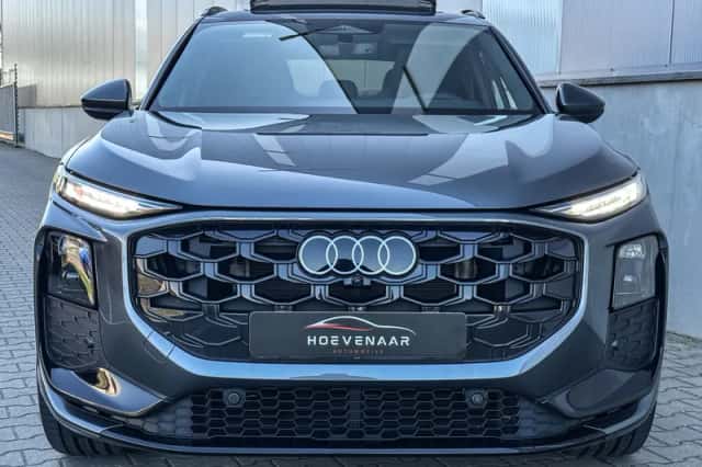 Audi Q3 (2025) thumbnail 2