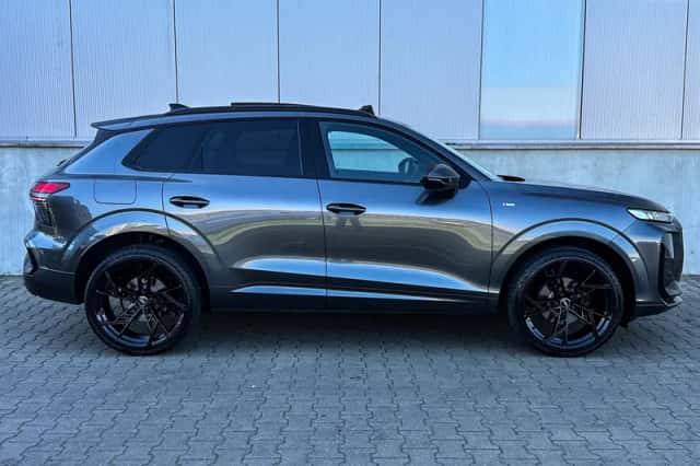Audi Q3 (2025) thumbnail 4