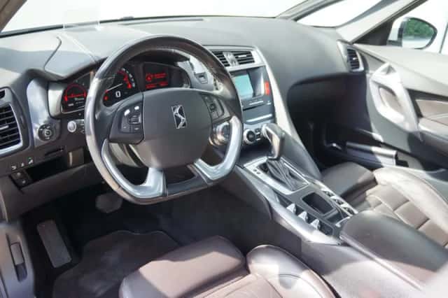 DS 5 (2015) thumbnail 3
