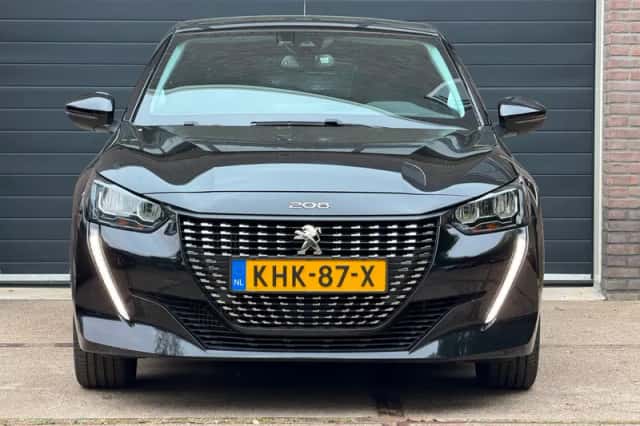 Peugeot 208 (2023) thumbnail 2