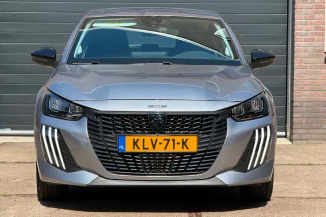 Peugeot 208 (2025) thumbnail 2
