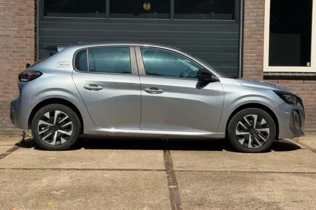 Peugeot 208 (2025) thumbnail 4