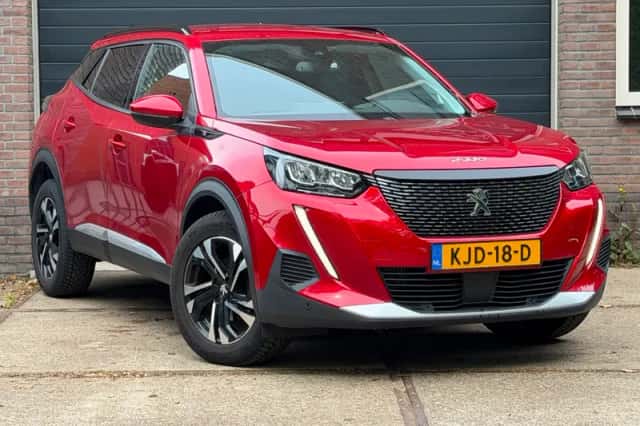 Peugeot 2008 (2020) thumbnail 3