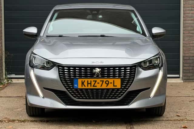 Peugeot 208 (2021) thumbnail 2