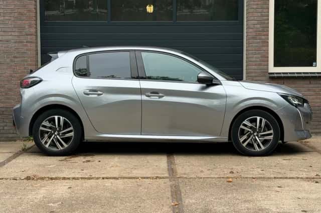 Peugeot 208 (2021) thumbnail 4