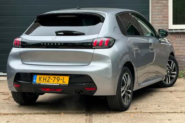 Peugeot 208 (2021) thumbnail 5