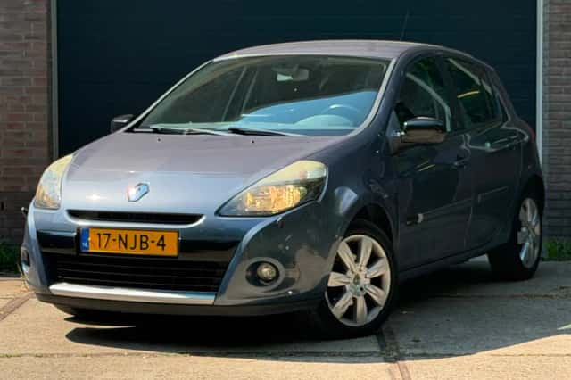 Renault Clio (2010) thumbnail 1