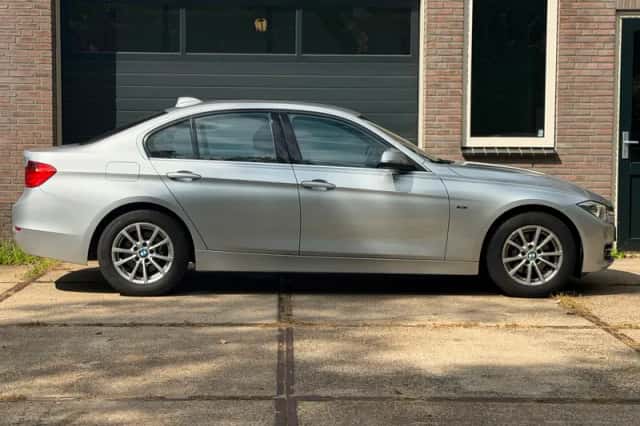 BMW 3-Serie (2014) thumbnail 4