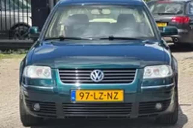 Volkswagen Passat (2003) thumbnail 20