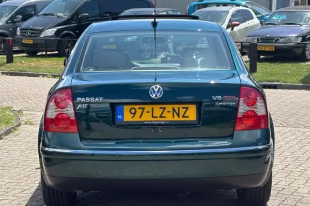 Volkswagen Passat (2003) thumbnail 7
