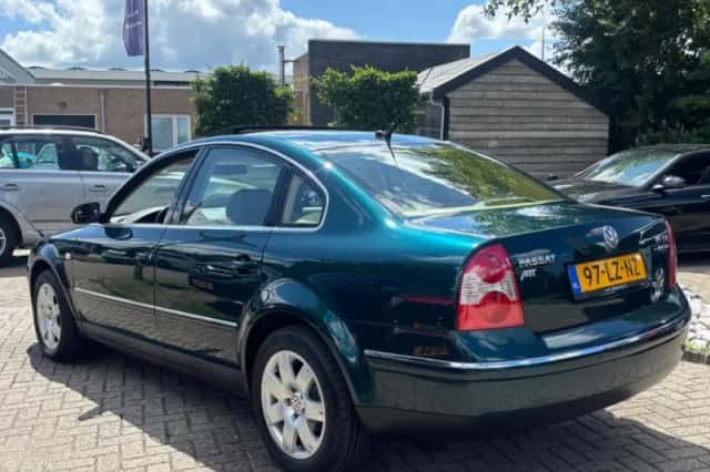 Volkswagen Passat (2003) thumbnail 8