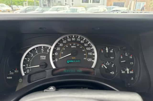 Hummer H2 (2005) thumbnail 16