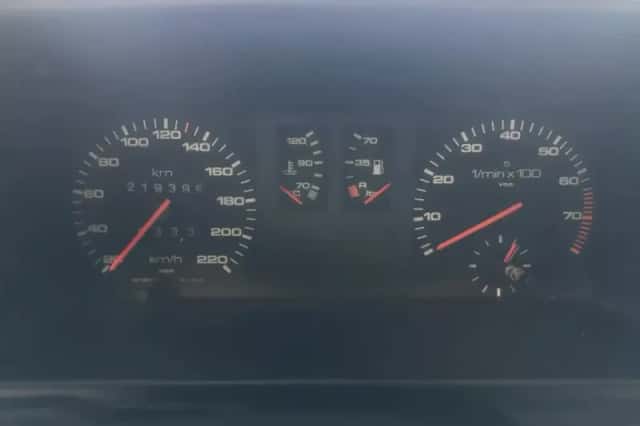 Audi Coupé (1986) thumbnail 6