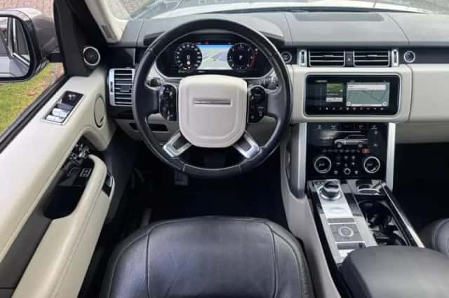 Land Rover Range Rover (2018) thumbnail 11