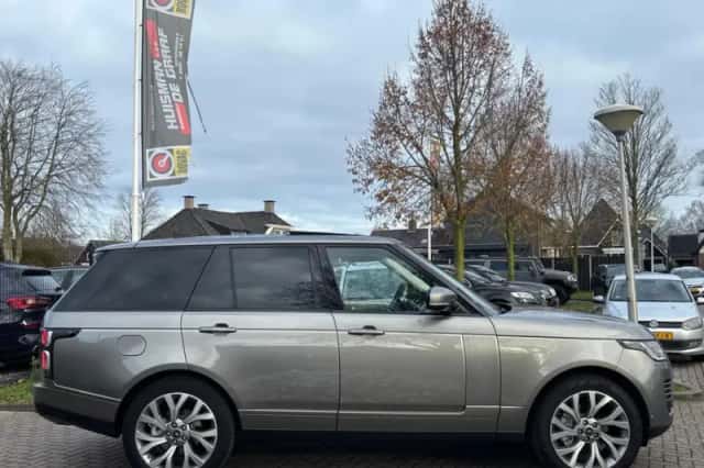 Land Rover Range Rover (2018) thumbnail 4
