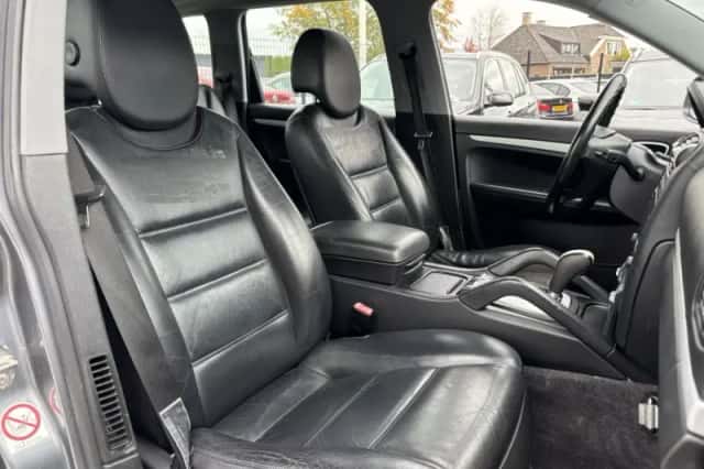 Porsche Cayenne (2005) thumbnail 12