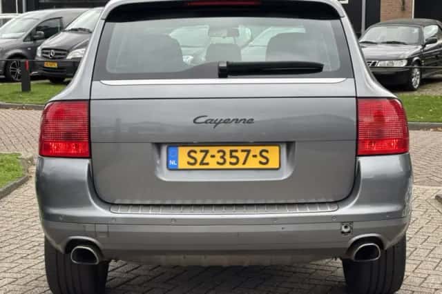 Porsche Cayenne (2005) thumbnail 6