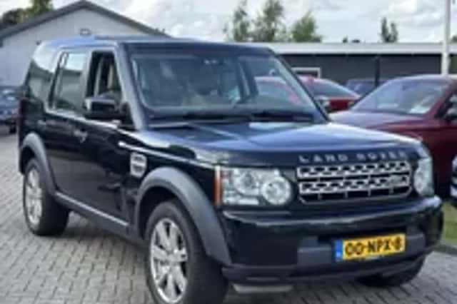 Land Rover Discovery (2010) thumbnail 25