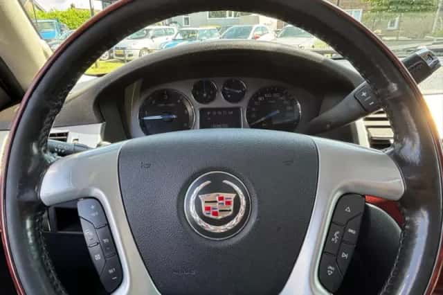 Cadillac Escalade (2006) thumbnail 14