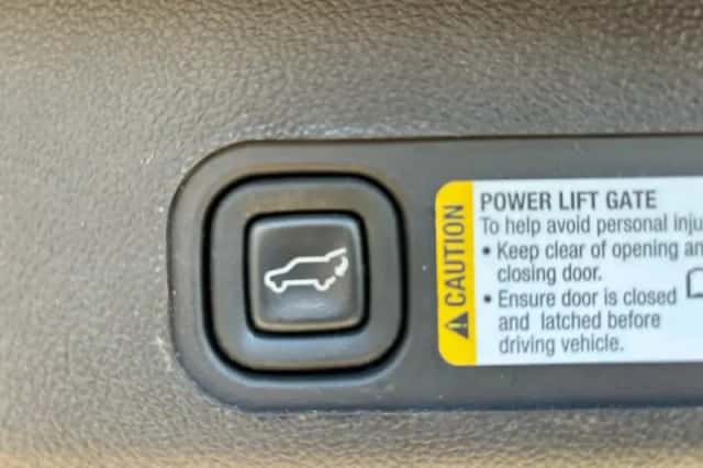 Cadillac Escalade (2006) thumbnail 19