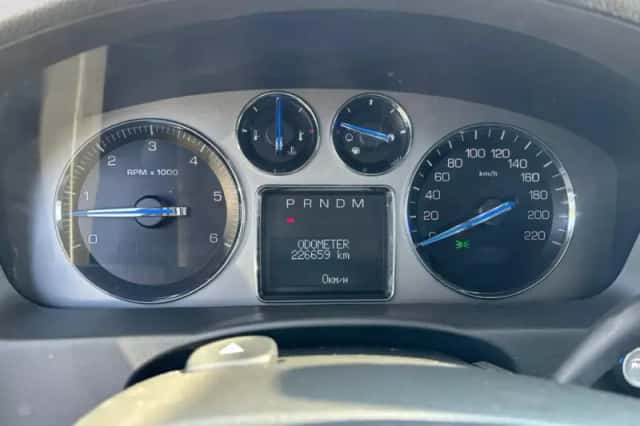 Cadillac Escalade (2006) thumbnail 21