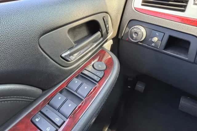 Cadillac Escalade (2006) thumbnail 22