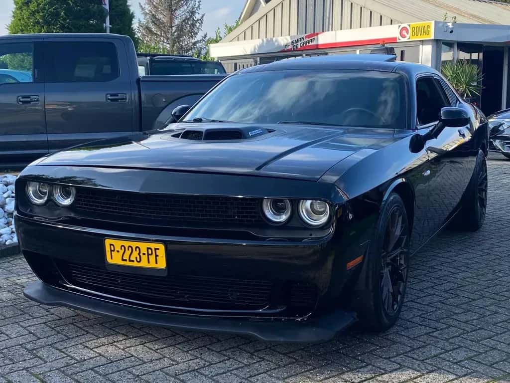 Dodge Challenger (2015) — foto 1