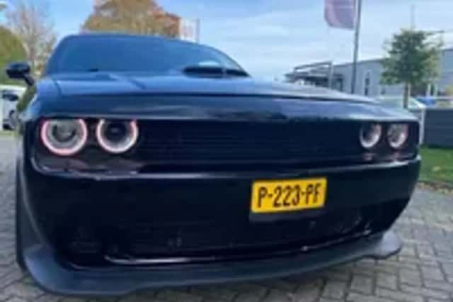 Dodge Challenger (2015) thumbnail 25