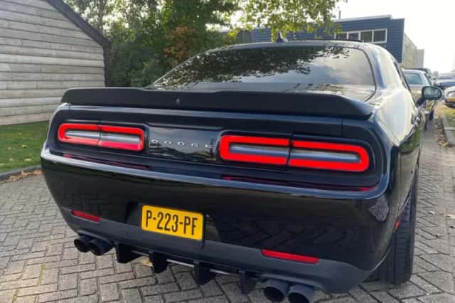 Dodge Challenger (2015) thumbnail 7