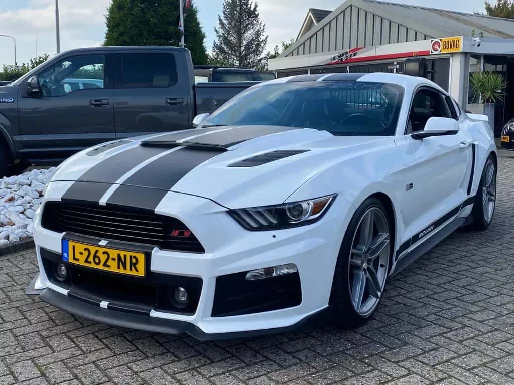 Ford Mustang (2015) — foto 1
