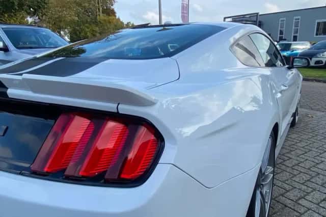 Ford Mustang (2015) thumbnail 14